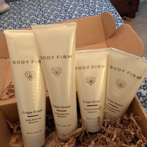 Body Firm Crêpe Erase Exfoliant Set - White